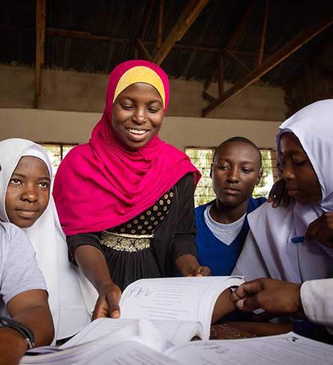 News_feature_-_Zuhura_LG_TZ_with_students