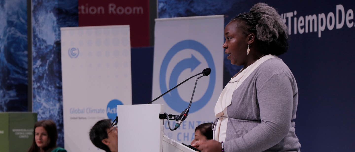 Hero_-_COP25_Esnath_accepts_UN_Award