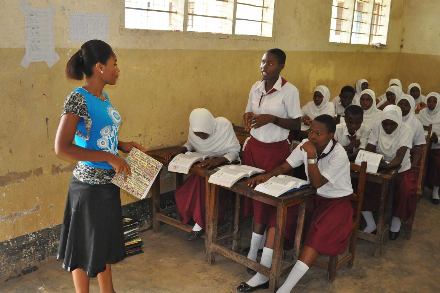 Learner Guide Cheka delivers a My Better World session Learner Guide Cheka delivers a My Better World session