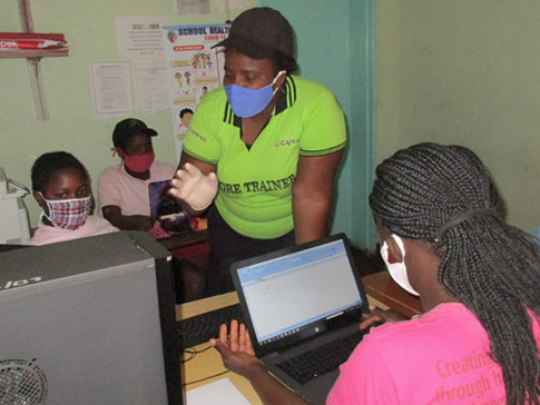 Patience training other young people in computer skills